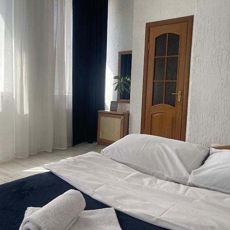 Hotel Femina جيتومير المظهر الخارجي الصورة