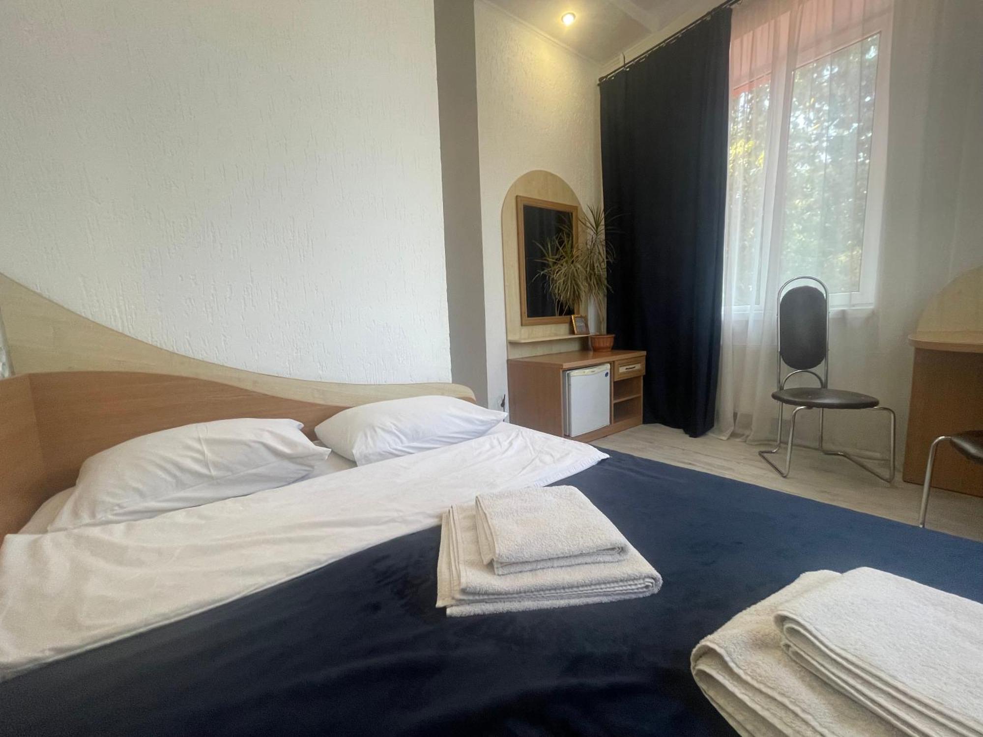 Hotel Femina جيتومير المظهر الخارجي الصورة